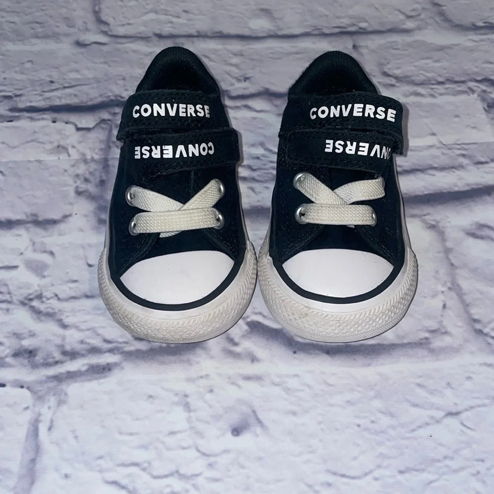 Converse Chuck Taylor Double Velcro - Size 3